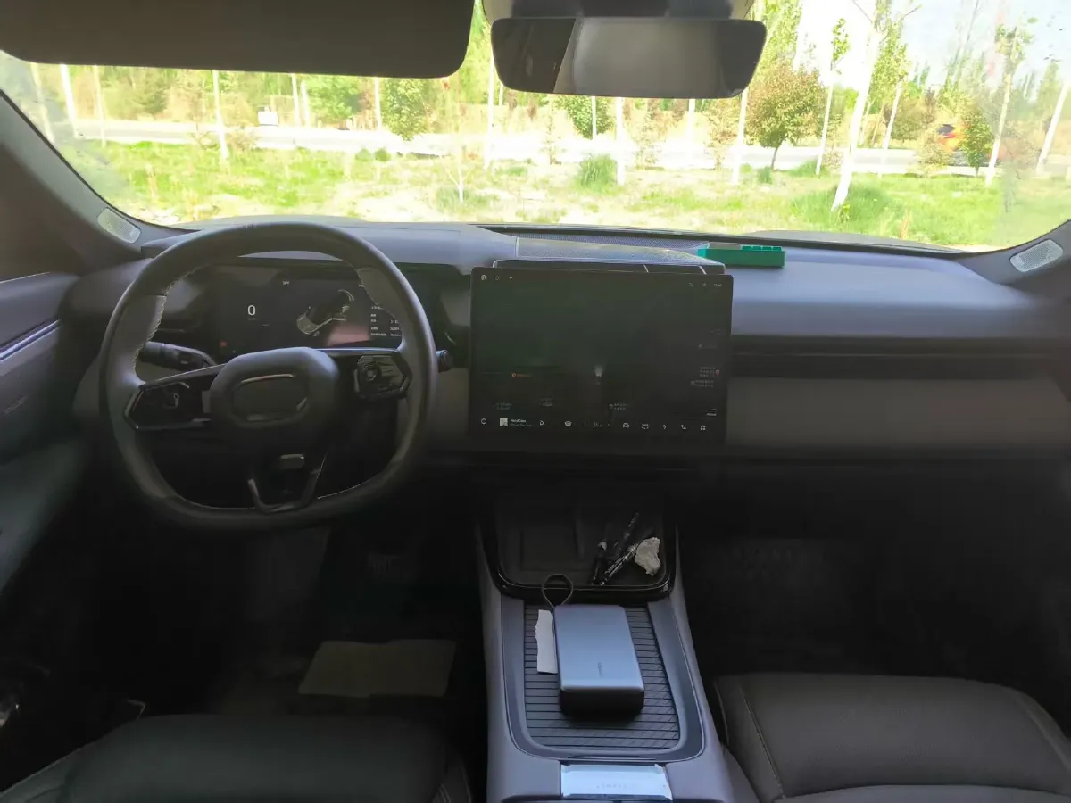 2025 LYNK&CO 08 EM-P 1.5T 163HP L4 3DHT PHEV 21.2KWH,autocango,china used car exporter,china ev exporter,chinese used car exporter,chinese used ev exporter