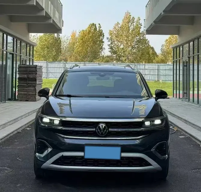 2021 Volkswagen Talagon 2.0T 220HP L4 7DCT,autocango,china used car exporter,china ev exporter,chinese used car exporter,chinese used ev exporter