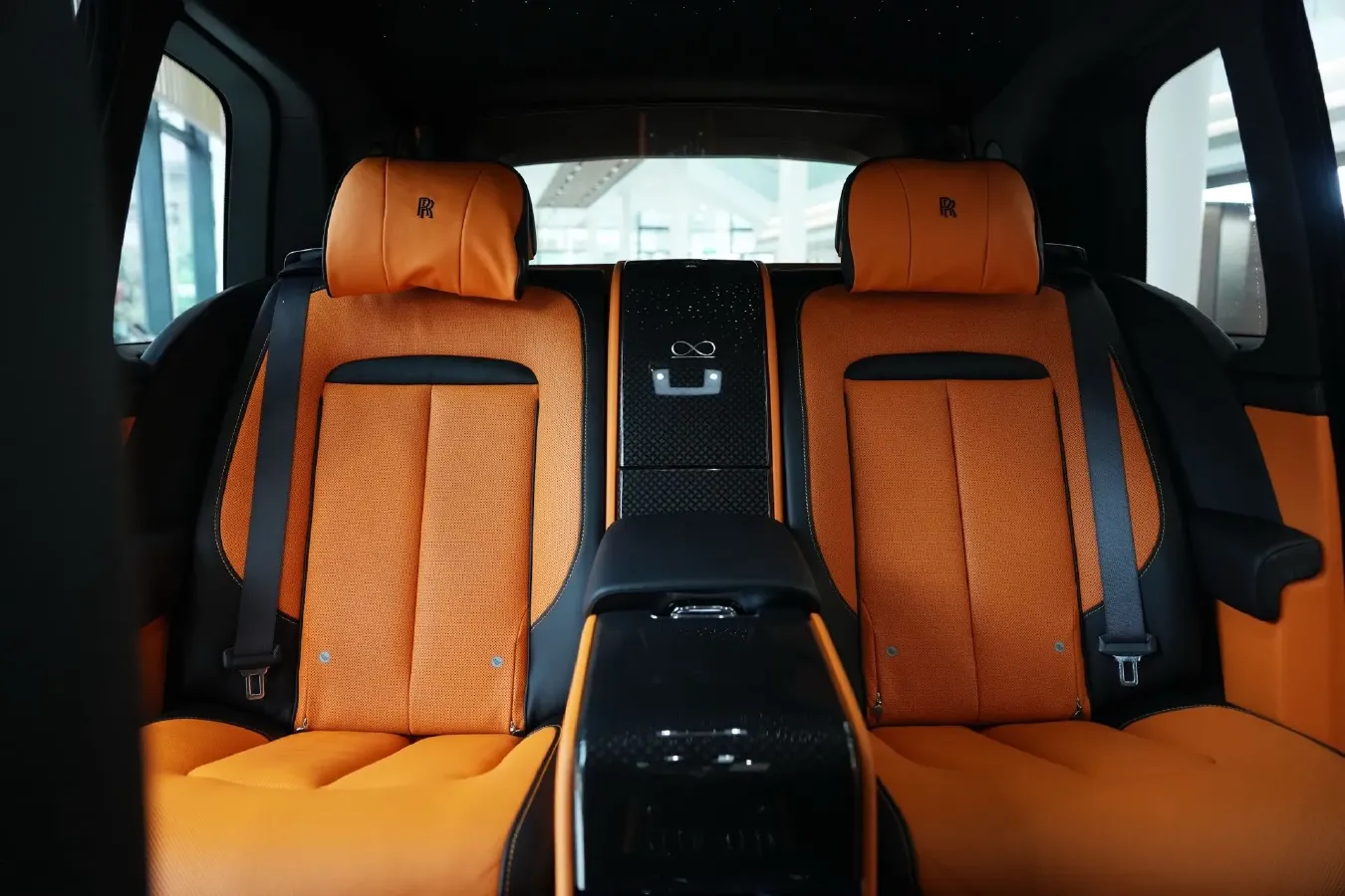 2020 Rolls-Royce Cullinan 6.7T 600HP V12 8AT,autocango,china used car exporter,china ev exporter,chinese used car exporter,chinese used ev exporter