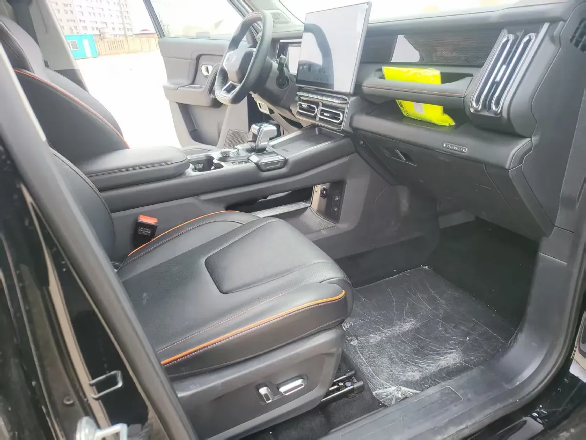 2025 MAXUS XinTu V70 2.0T 150HP L4 9AT,autocango,china used car exporter,china ev exporter,chinese used car exporter,chinese used ev exporter