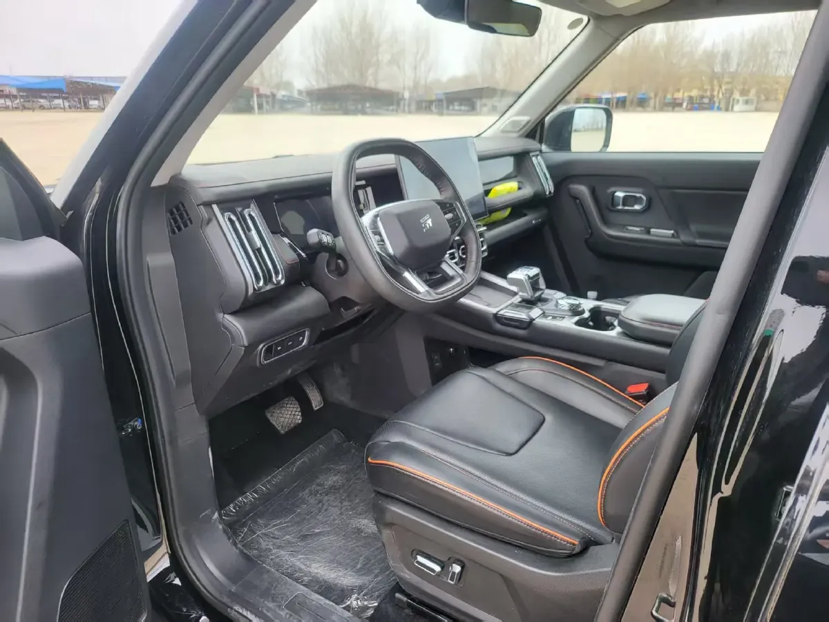 2025 MAXUS XinTu V70 2.0T 150HP L4 9AT,autocango,china used car exporter,china ev exporter,chinese used car exporter,chinese used ev exporter