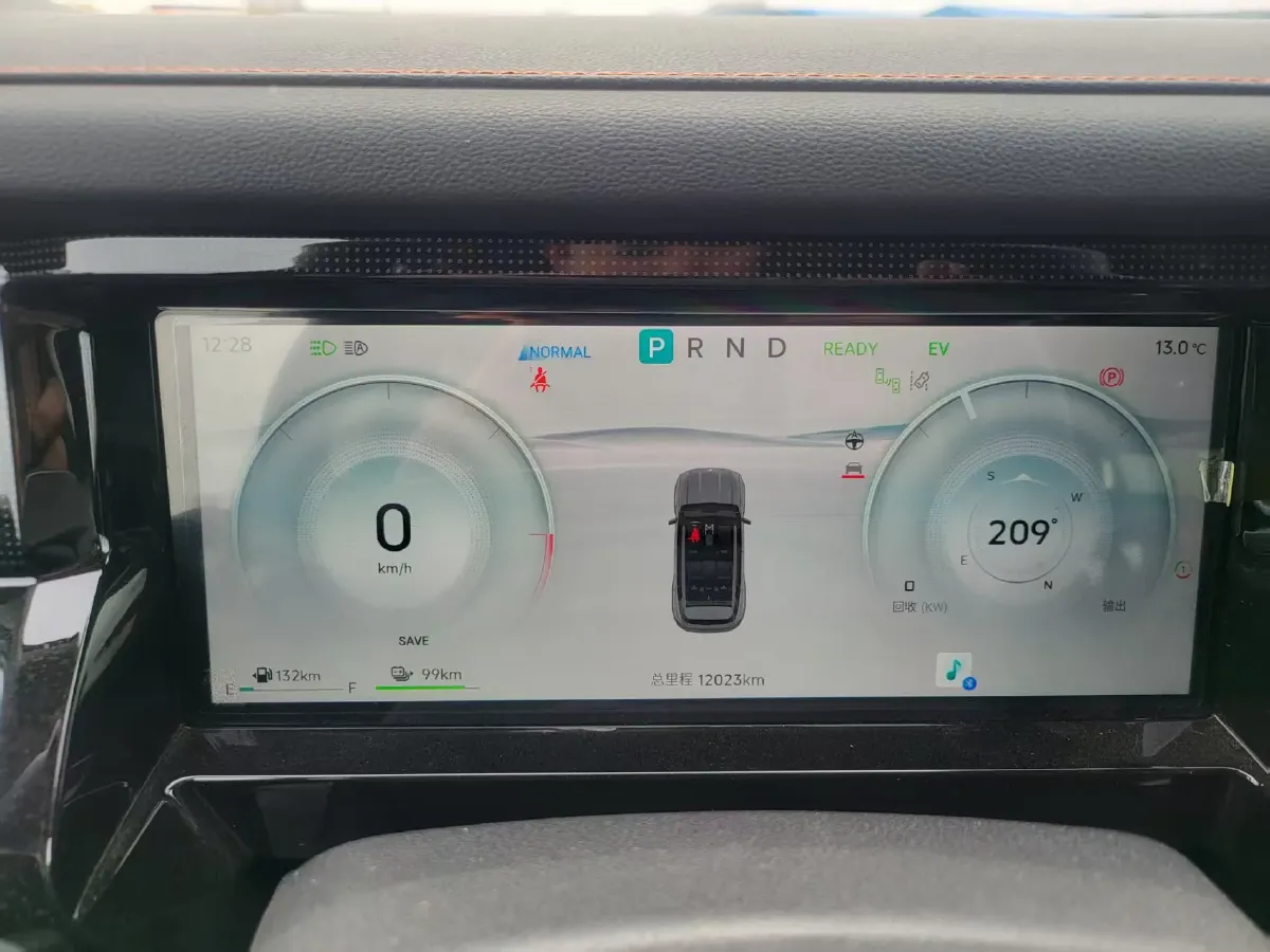 2025 MAXUS XinTu V70 2.0T 150HP L4 9AT,autocango,china used car exporter,china ev exporter,chinese used car exporter,chinese used ev exporter