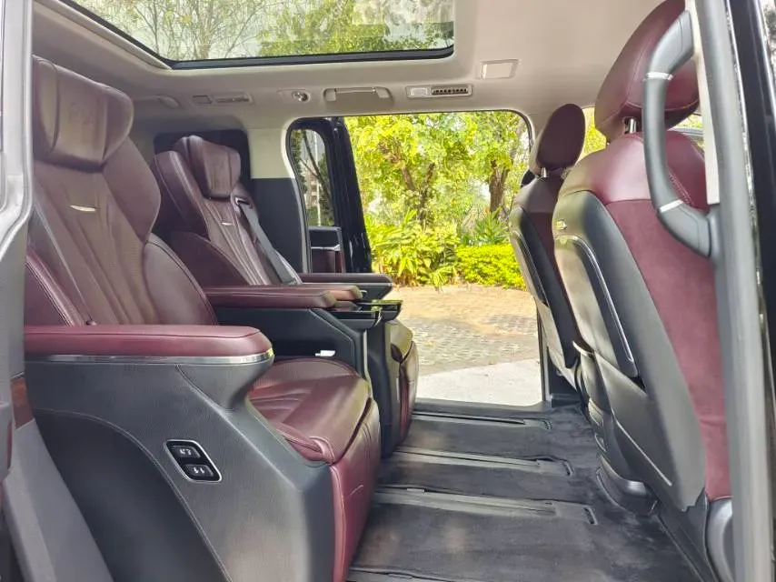 2023 HongQi HQ9 2.0T 252HP L4 8AT,autocango,china used car exporter,china ev exporter,chinese used car exporter,chinese used ev exporter