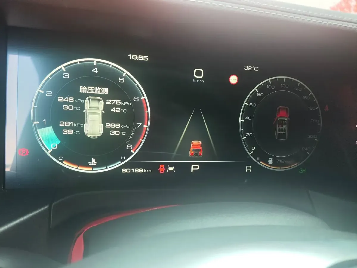 2021 Tank 300 2.0T 227HP L4 8AT,autocango,china used car exporter,china ev exporter,chinese used car exporter,chinese used ev exporter