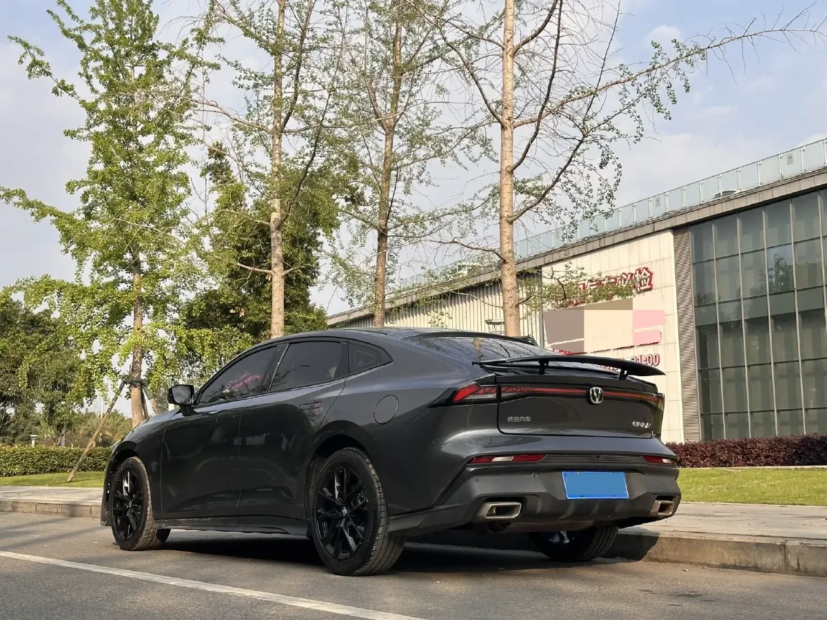 2025 ChangAn UNI-V 1.5T 192HP L4 7DCT,autocango,china used car exporter,china ev exporter,chinese used car exporter,chinese used ev exporter