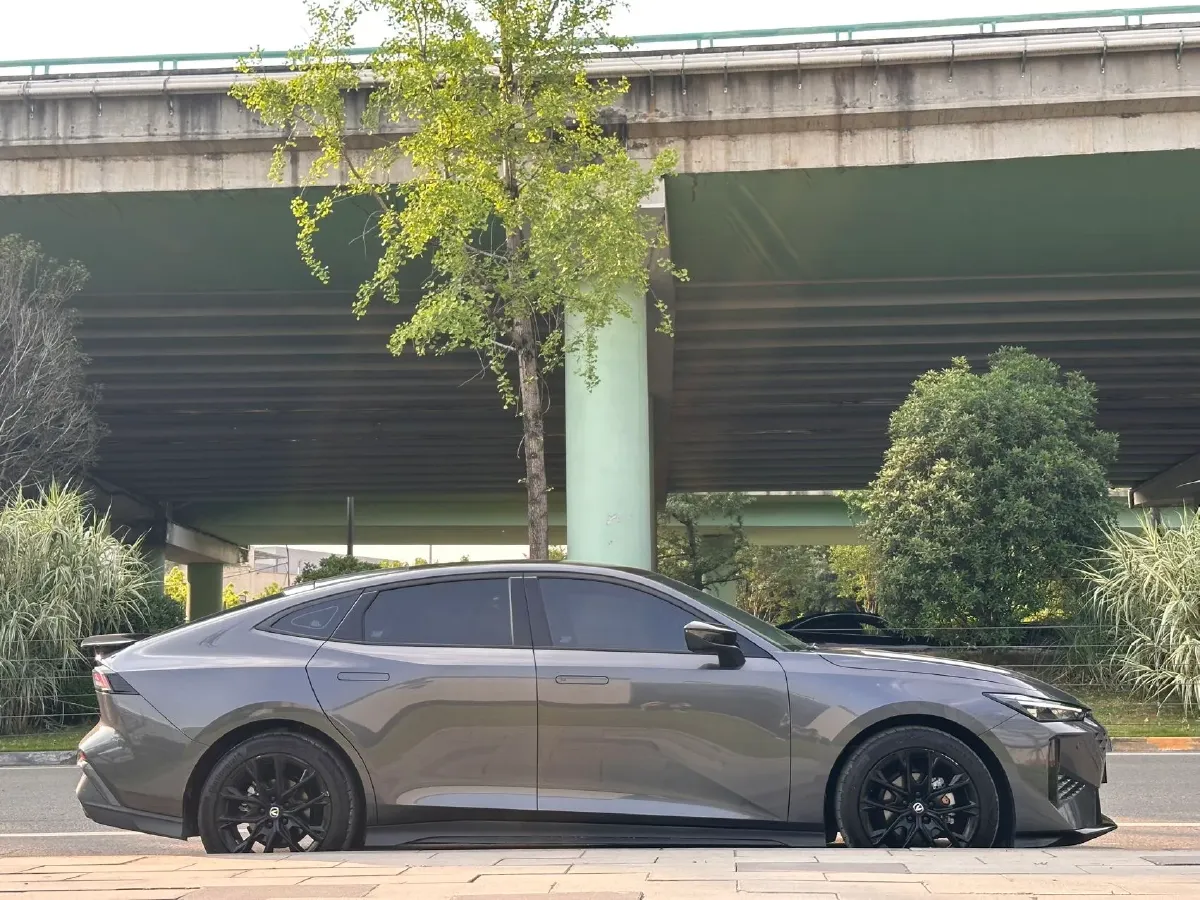 2025 ChangAn UNI-V 1.5T 192HP L4 7DCT,autocango,china used car exporter,china ev exporter,chinese used car exporter,chinese used ev exporter