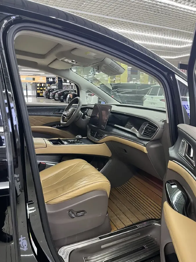 2022 HongQi HS7 3.0T 337HP V6 8AT,autocango,china used car exporter,china ev exporter,chinese used car exporter,chinese used ev exporter