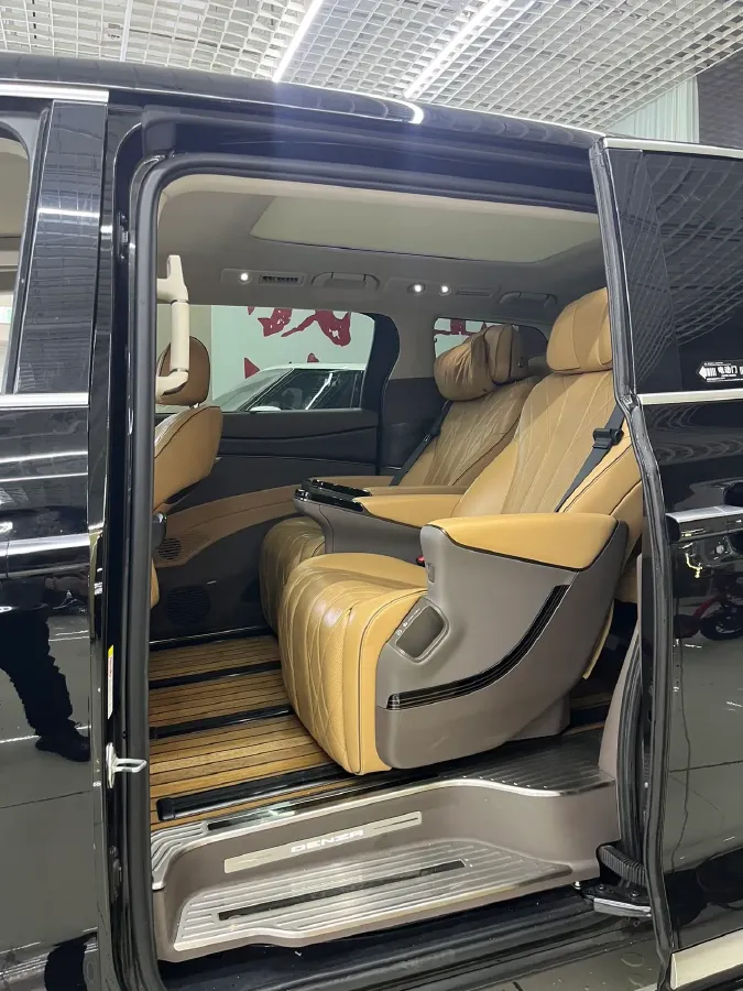 2022 HongQi HS7 3.0T 337HP V6 8AT,autocango,china used car exporter,china ev exporter,chinese used car exporter,chinese used ev exporter