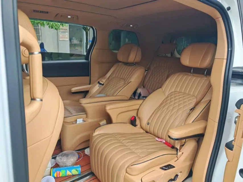 2022 Voyah Dream 1.5T 136HP L4 PHEV 25.57KWH,autocango,china used car exporter,china ev exporter,chinese used car exporter,chinese used ev exporter