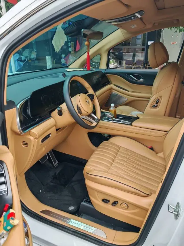 2022 Voyah Dream 1.5T 136HP L4 PHEV 25.57KWH,autocango,china used car exporter,china ev exporter,chinese used car exporter,chinese used ev exporter