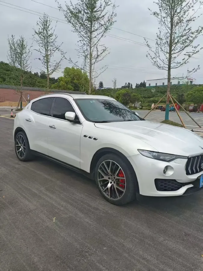 2016 Maserati Levante 3.0T 430HP V6 8AT,autocango,china used car exporter,china ev exporter,chinese used car exporter,chinese used ev exporter