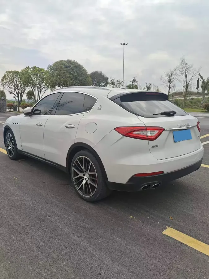 2016 Maserati Levante 3.0T 430HP V6 8AT,autocango,china used car exporter,china ev exporter,chinese used car exporter,chinese used ev exporter