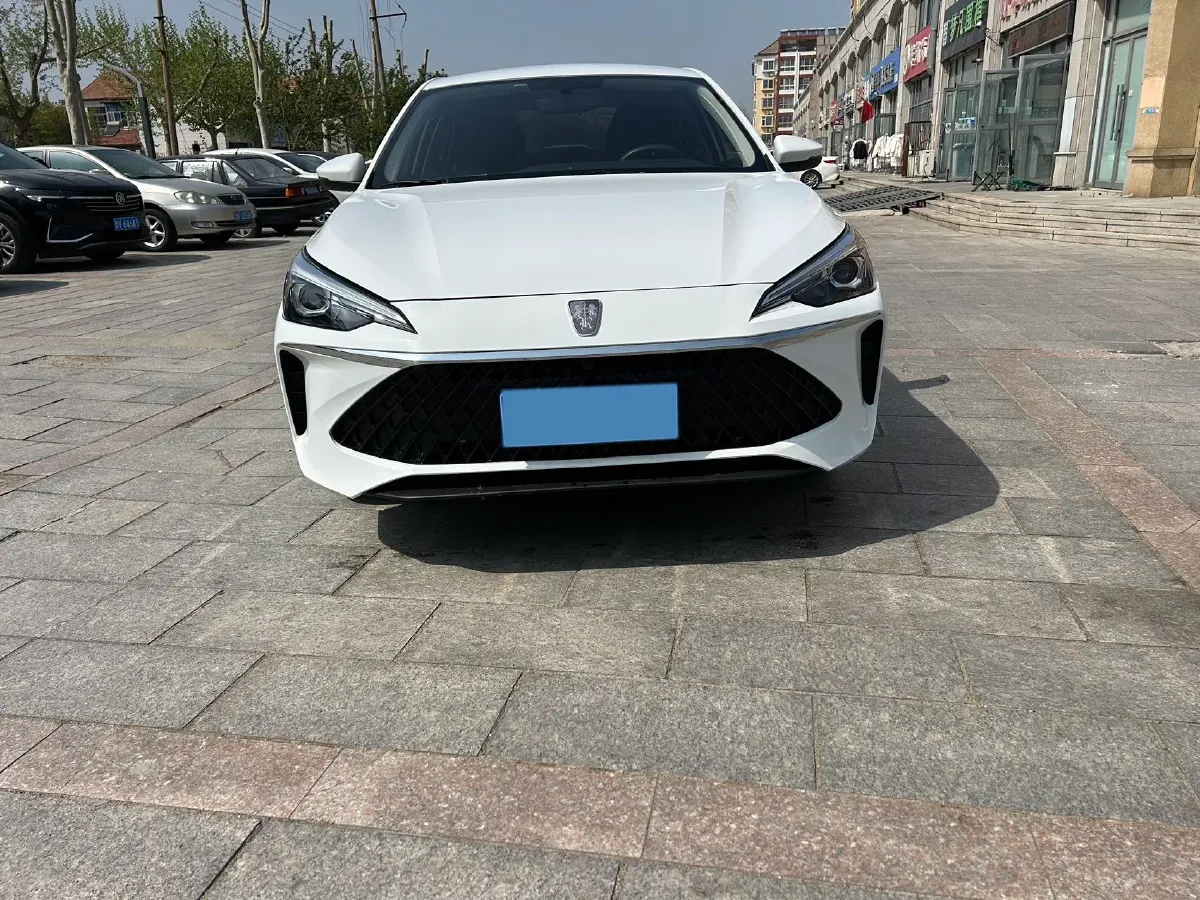 2023 Roewe i5 1.5L 129HP L4 5MT,autocango,china used car exporter,china ev exporter,chinese used car exporter,chinese used ev exporter