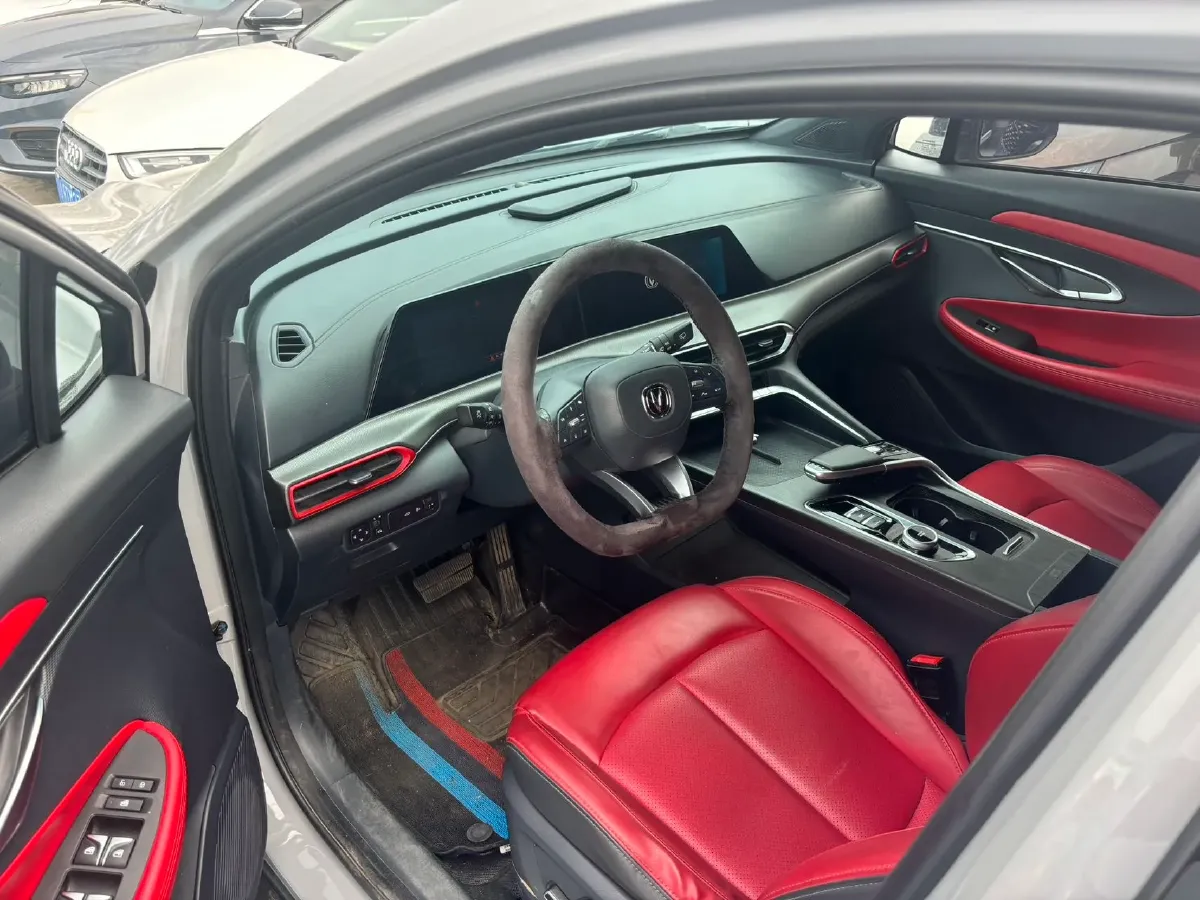 2020 ChangAn UNI-T 1.5T 180HP L4 7DCT,autocango,china used car exporter,china ev exporter,chinese used car exporter,chinese used ev exporter