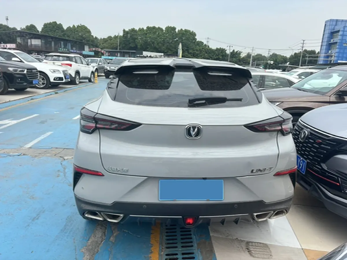 2020 ChangAn UNI-T 1.5T 180HP L4 7DCT,autocango,china used car exporter,china ev exporter,chinese used car exporter,chinese used ev exporter