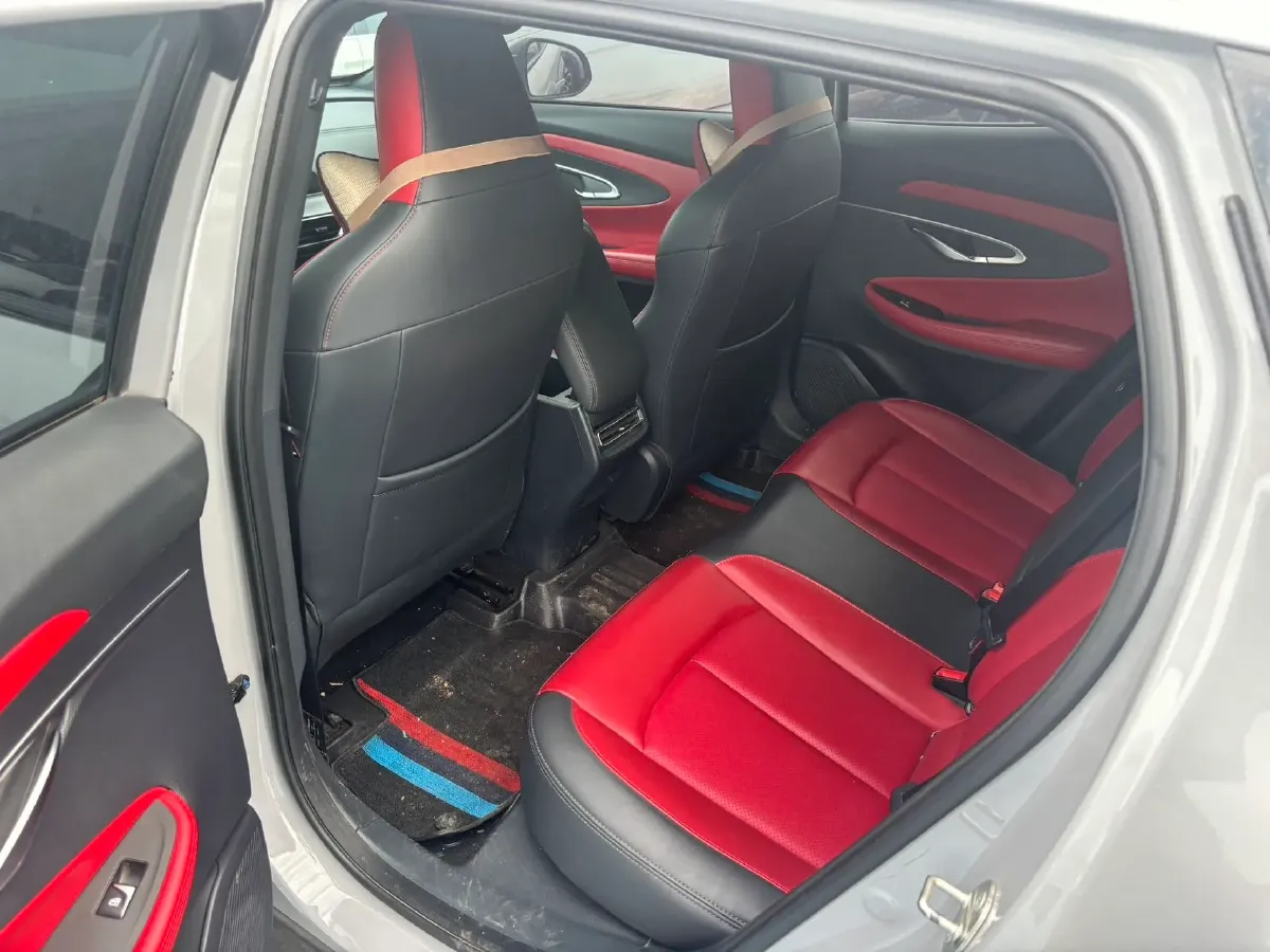 2020 ChangAn UNI-T 1.5T 180HP L4 7DCT,autocango,china used car exporter,china ev exporter,chinese used car exporter,chinese used ev exporter