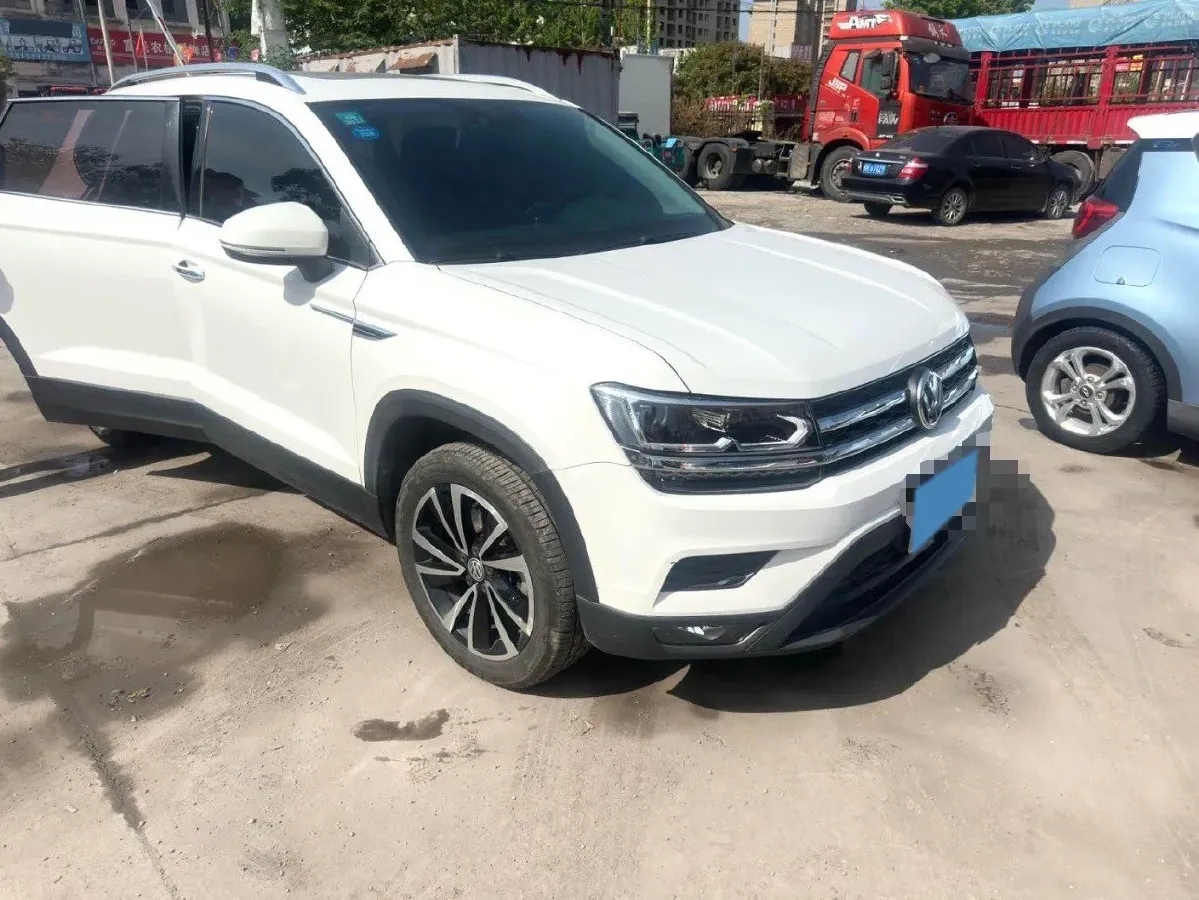 2019 MINI MINI 1.5T 102HP L3 7DCT,autocango,china used car exporter,china ev exporter,chinese used car exporter,chinese used ev exporter