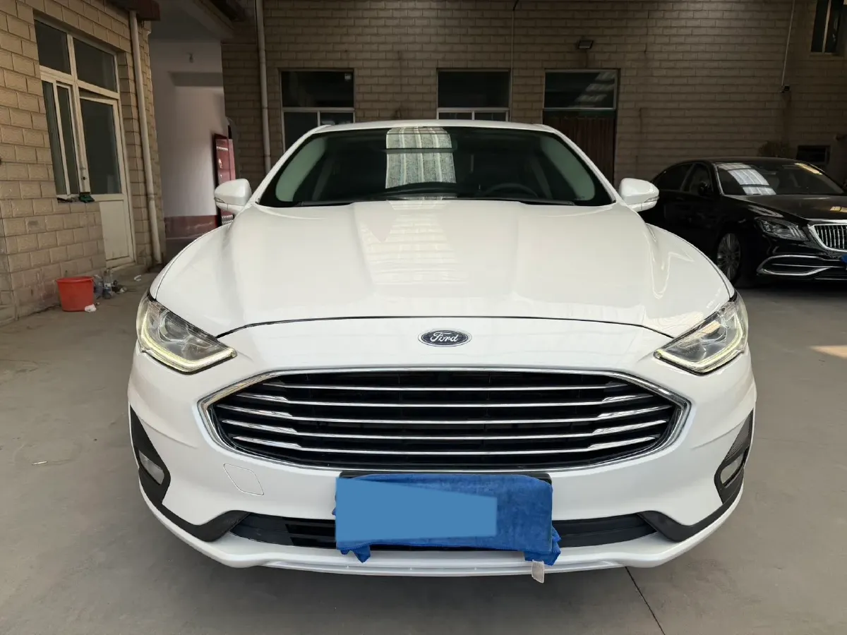 2020 Ford Mondeo 2.0T 207HP L4 6AT,autocango,china used car exporter,china ev exporter,chinese used car exporter,chinese used ev exporter