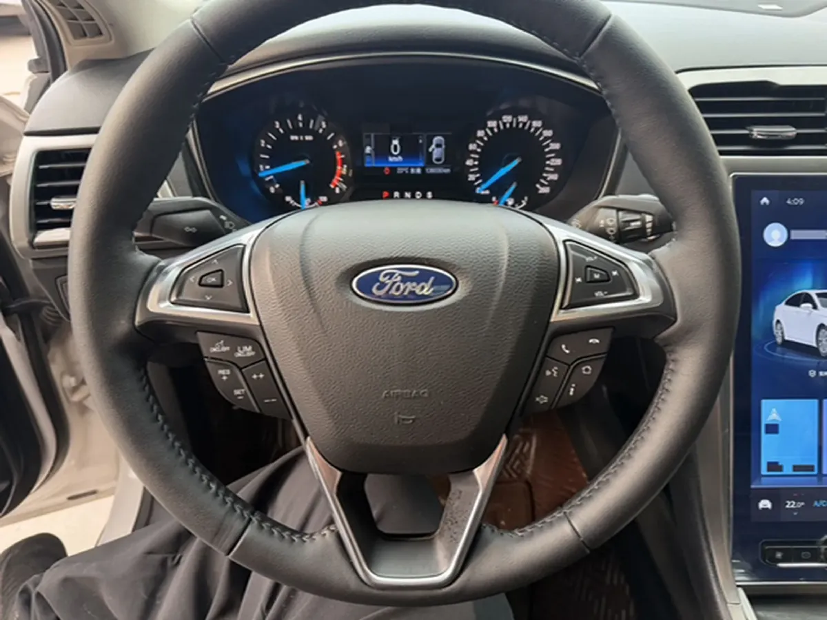 2020 Ford Mondeo 2.0T 207HP L4 6AT,autocango,china used car exporter,china ev exporter,chinese used car exporter,chinese used ev exporter