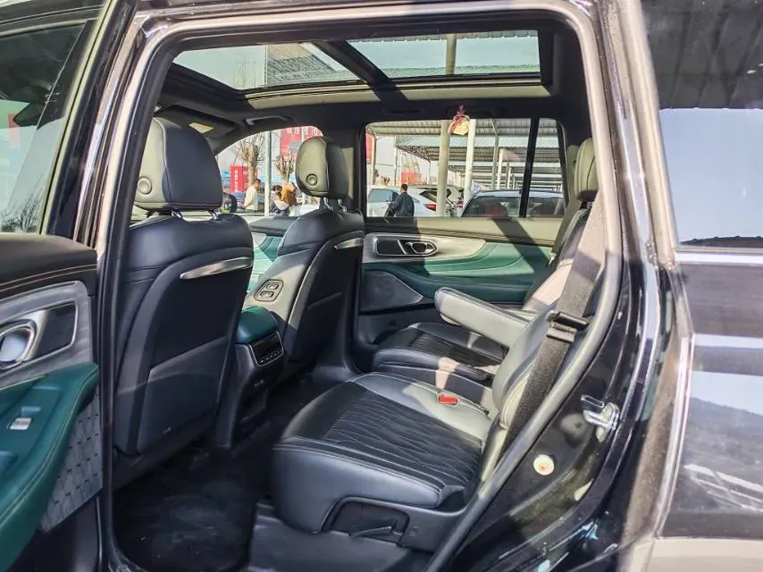 2022 GAC Trumpchi GS8 2.0T 252HP L4 8AT,autocango,china used car exporter,china ev exporter,chinese used car exporter,chinese used ev exporter