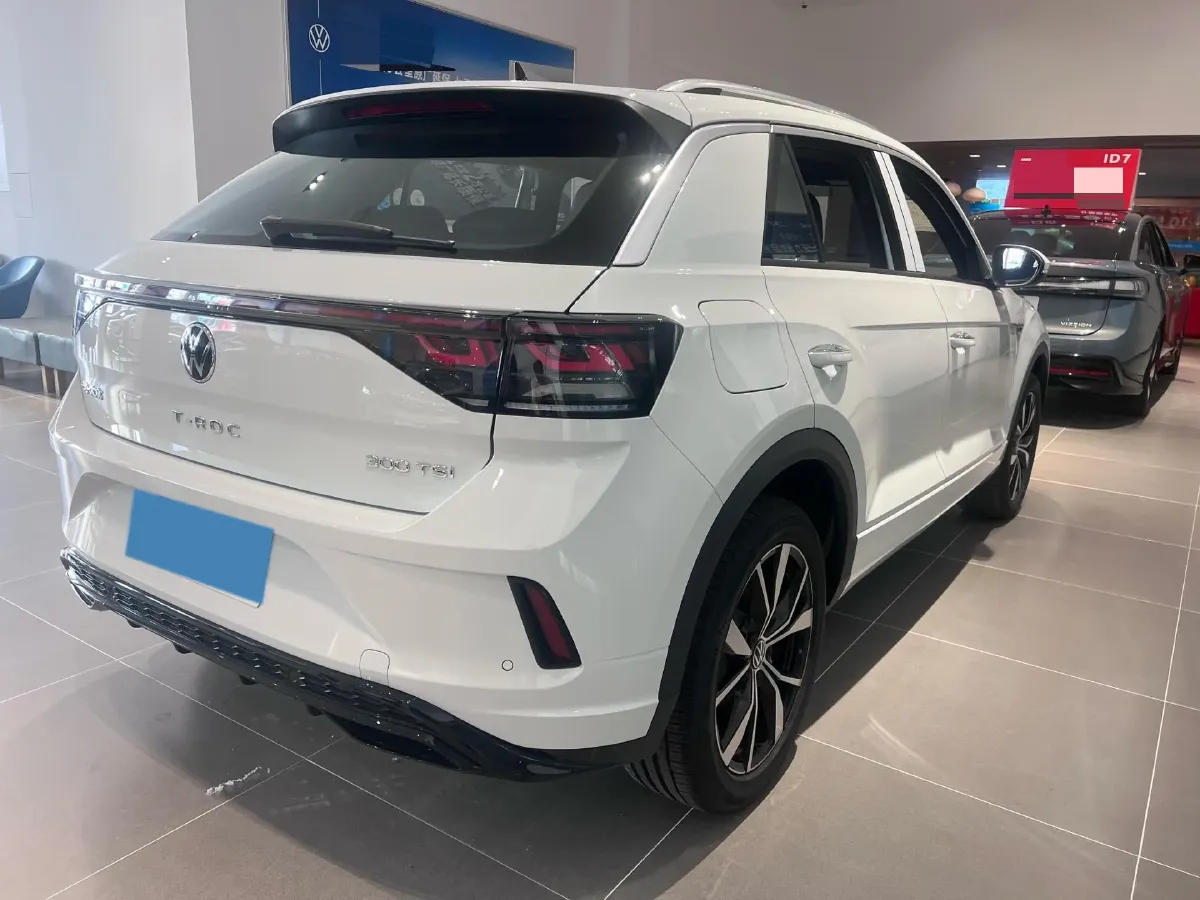 2025 Volkswagen T-Roc 1.5T 160HP L4 7DCT,autocango,china used car exporter,china ev exporter,chinese used car exporter,chinese used ev exporter