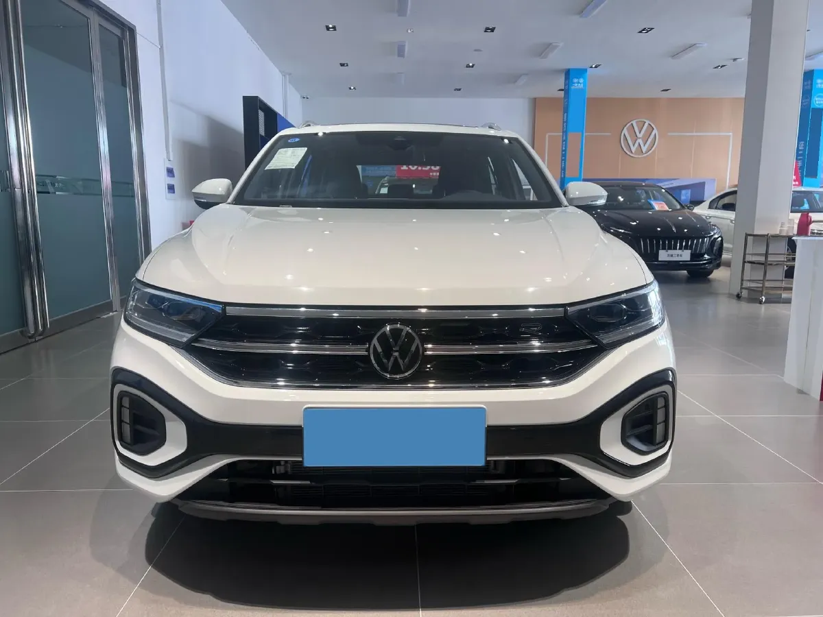 2025 Volkswagen T-Roc 1.5T 160HP L4 7DCT,autocango,china used car exporter,china ev exporter,chinese used car exporter,chinese used ev exporter