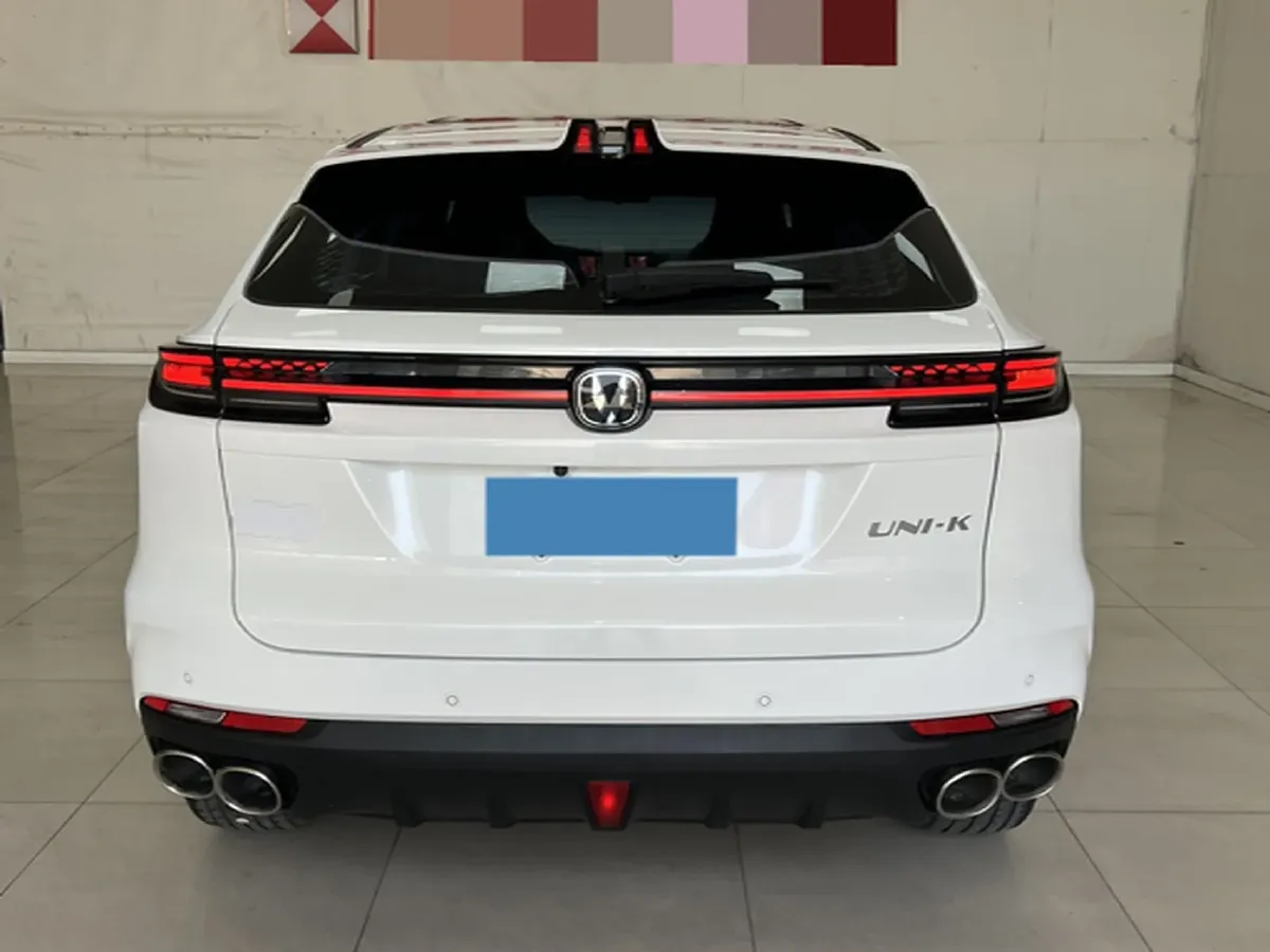2024 ChangAn UNI-K 2.0T 233HP L4 8AT,autocango,china used car exporter,china ev exporter,chinese used car exporter,chinese used ev exporter