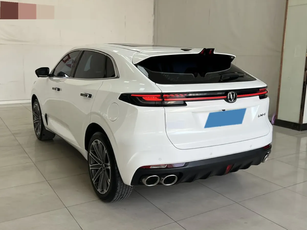 2024 ChangAn UNI-K 2.0T 233HP L4 8AT,autocango,china used car exporter,china ev exporter,chinese used car exporter,chinese used ev exporter