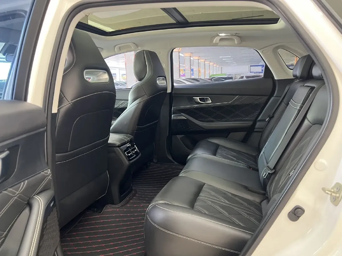 2024 ChangAn UNI-K 2.0T 233HP L4 8AT,autocango,china used car exporter,china ev exporter,chinese used car exporter,chinese used ev exporter