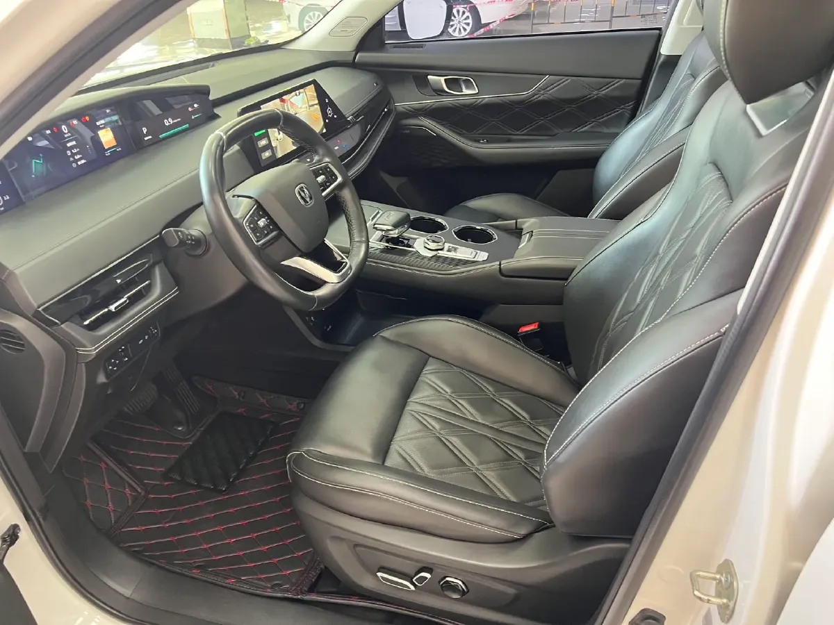 2024 ChangAn UNI-K 2.0T 233HP L4 8AT,autocango,china used car exporter,china ev exporter,chinese used car exporter,chinese used ev exporter