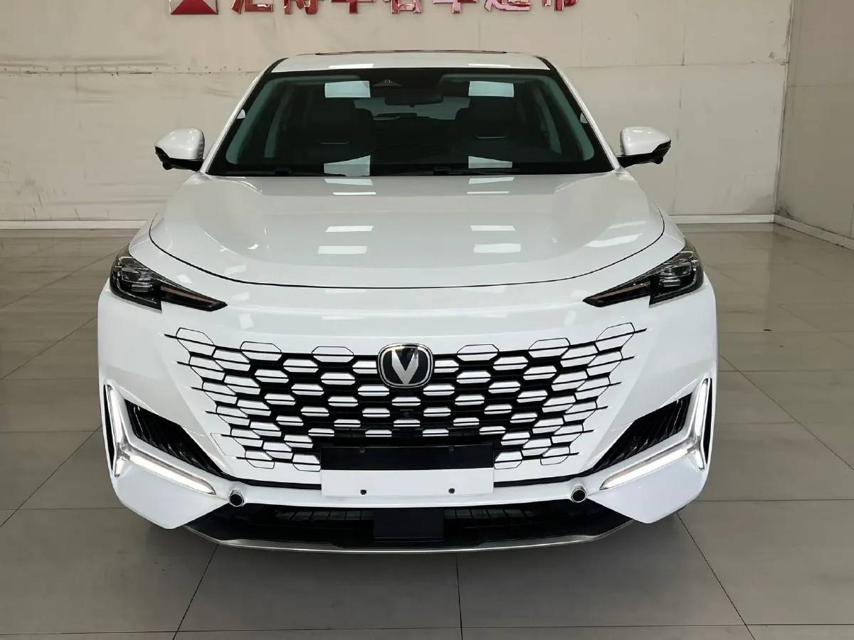 2024 ChangAn UNI-K 2.0T 233HP L4 8AT,autocango,china used car exporter,china ev exporter,chinese used car exporter,chinese used ev exporter