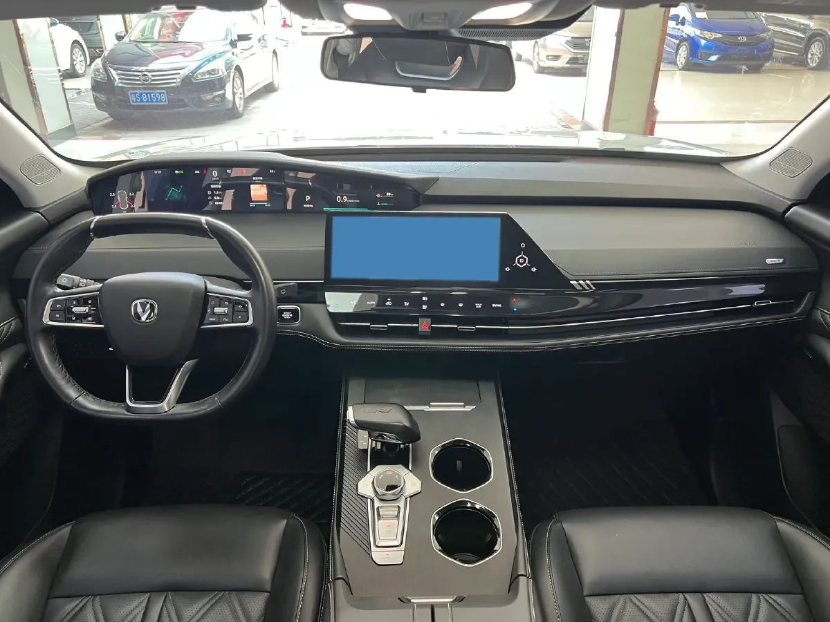 2024 ChangAn UNI-K 2.0T 233HP L4 8AT,autocango,china used car exporter,china ev exporter,chinese used car exporter,chinese used ev exporter