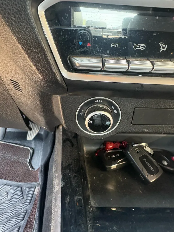 2021 Isuzu D-MAX 1.9T 163HP L4 6AT,autocango,china used car exporter,china ev exporter,chinese used car exporter,chinese used ev exporter