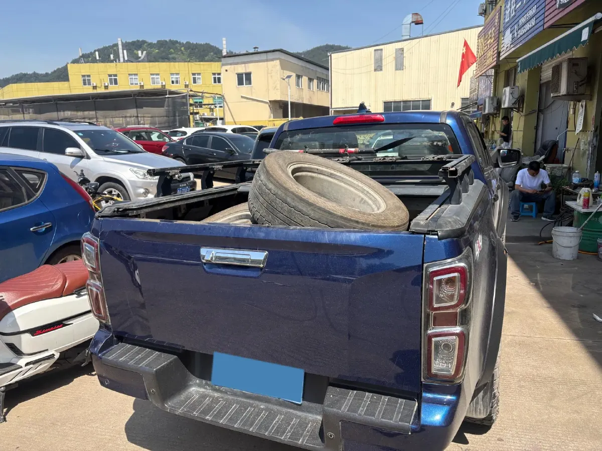 2021 Isuzu D-MAX 1.9T 163HP L4 6AT,autocango,china used car exporter,china ev exporter,chinese used car exporter,chinese used ev exporter