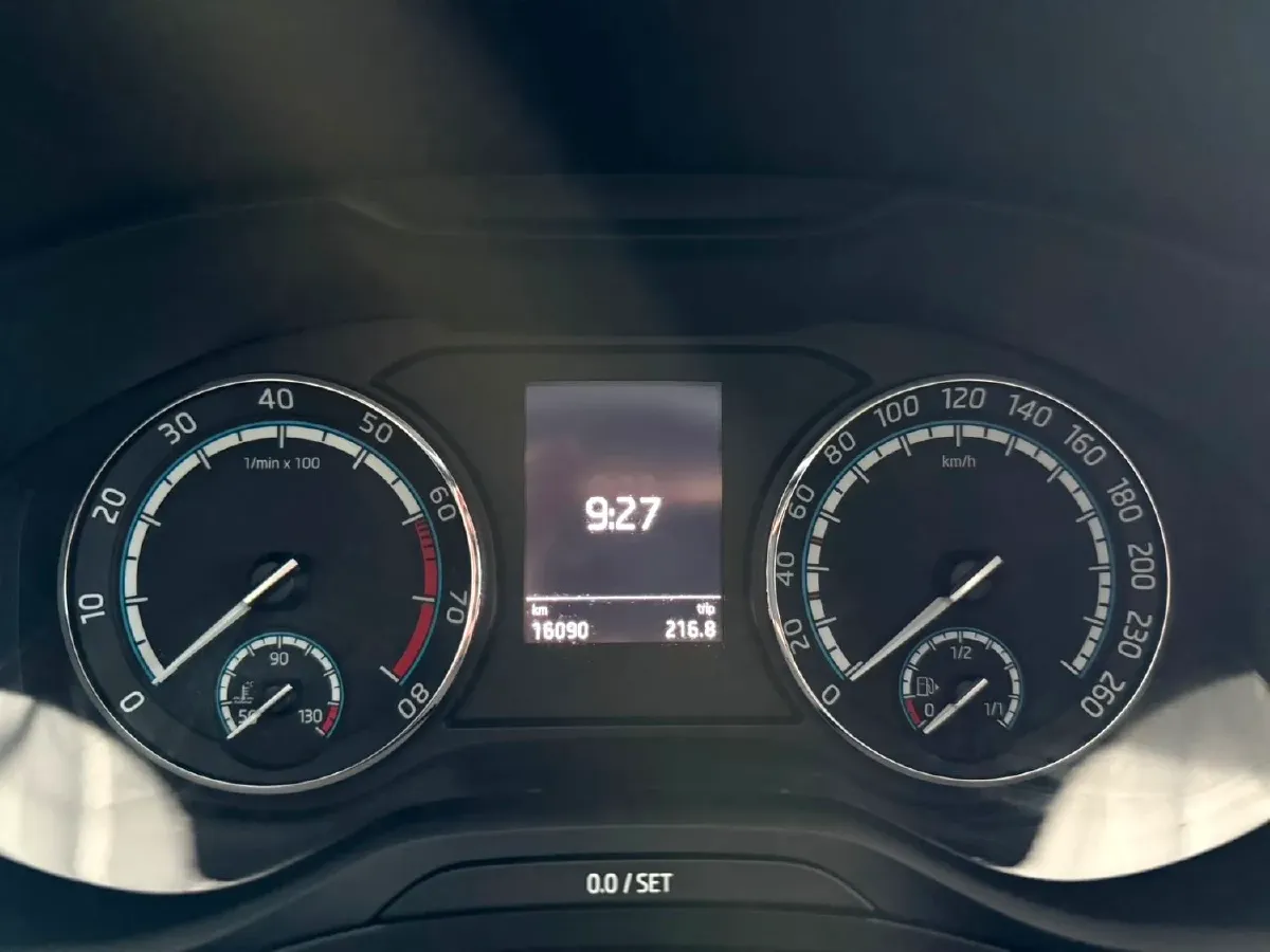 2022 Skoda Karoq 1.4T 150HP L4 7DCT,autocango,china used car exporter,china ev exporter,chinese used car exporter,chinese used ev exporter