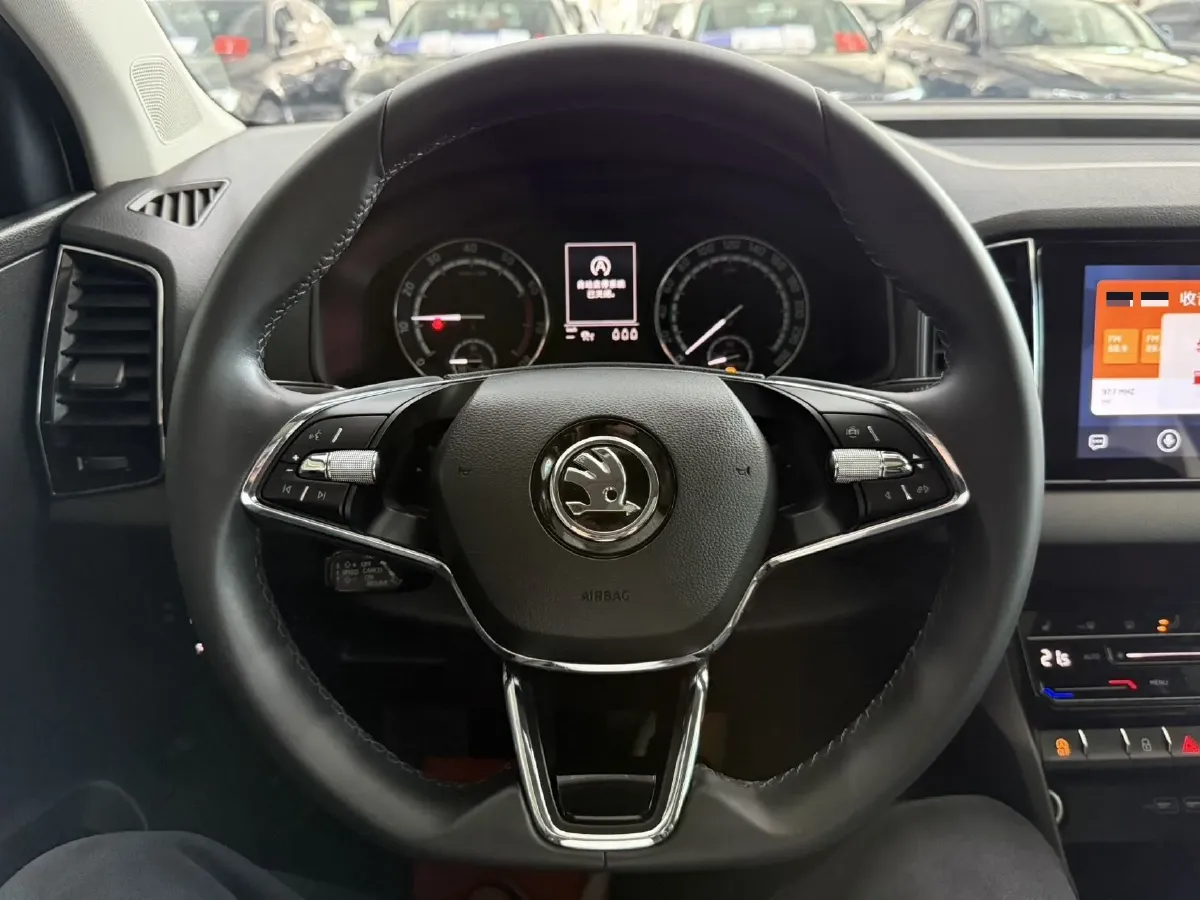 2022 Skoda Karoq 1.4T 150HP L4 7DCT,autocango,china used car exporter,china ev exporter,chinese used car exporter,chinese used ev exporter