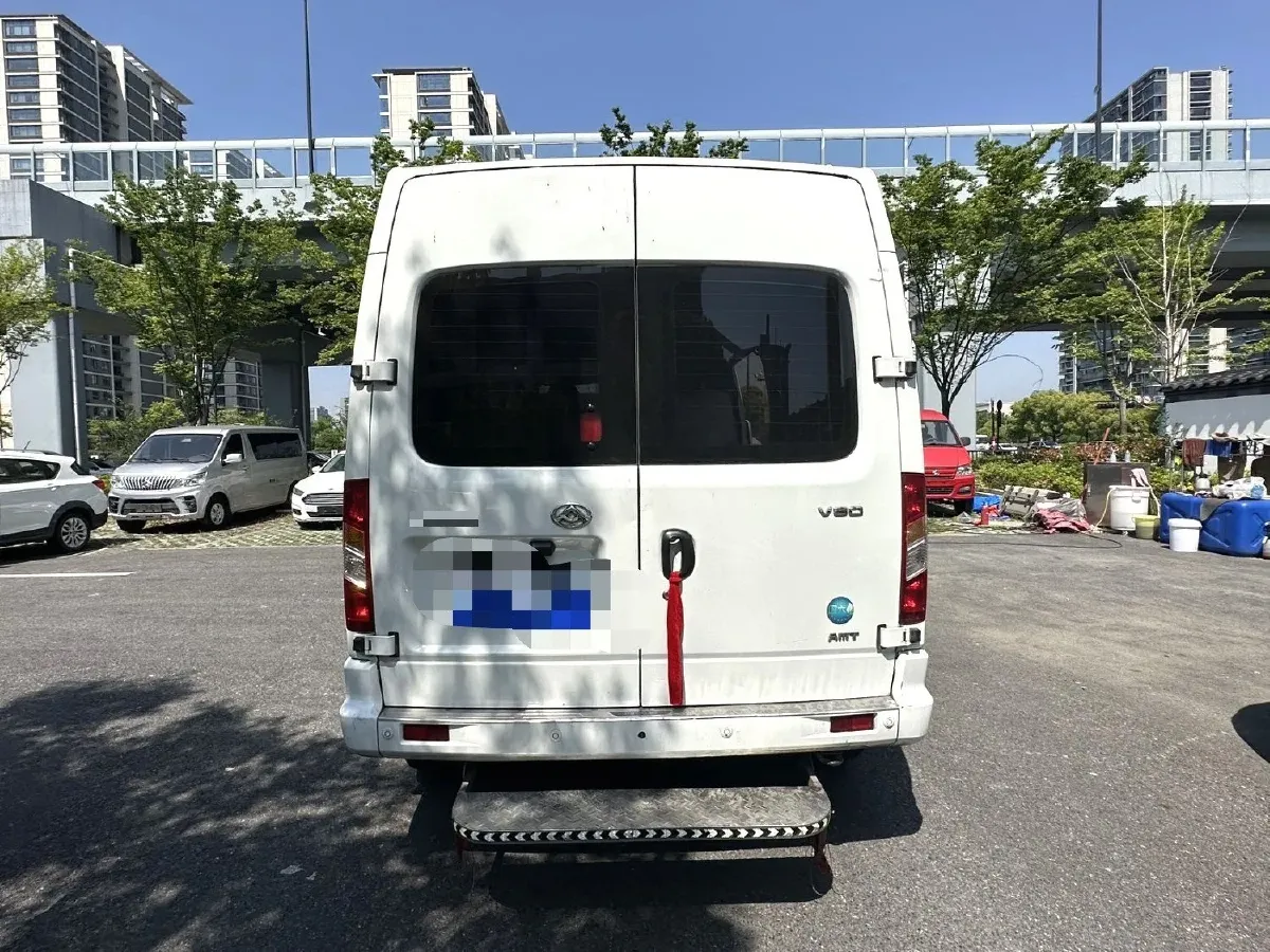 2021 MAXUS XinTu V80 2.0T 139HP L4 6MT,autocango,china used car exporter,china ev exporter,chinese used car exporter,chinese used ev exporter