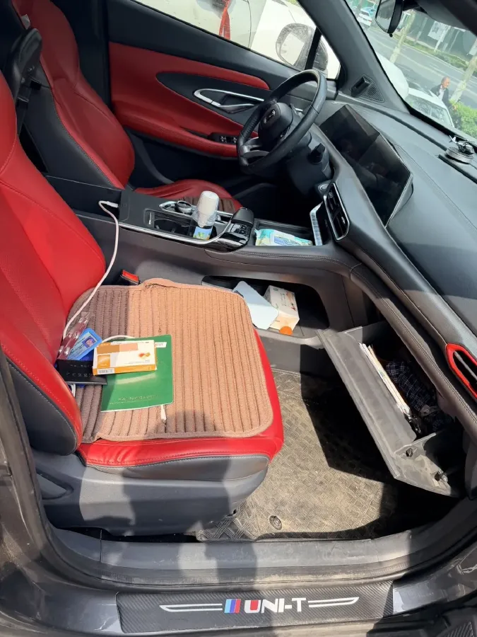 2020 ChangAn UNI-T 1.5T 180HP L4 7DCT,autocango,china used car exporter,china ev exporter,chinese used car exporter,chinese used ev exporter