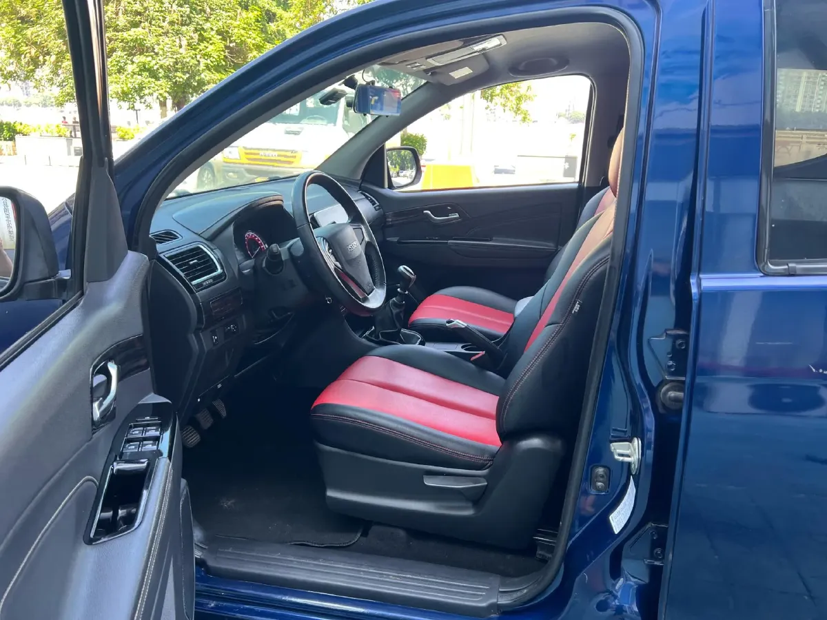 2023 Isuzu LingTuo 2.5T 150HP L4 8AT,autocango,china used car exporter,china ev exporter,chinese used car exporter,chinese used ev exporter