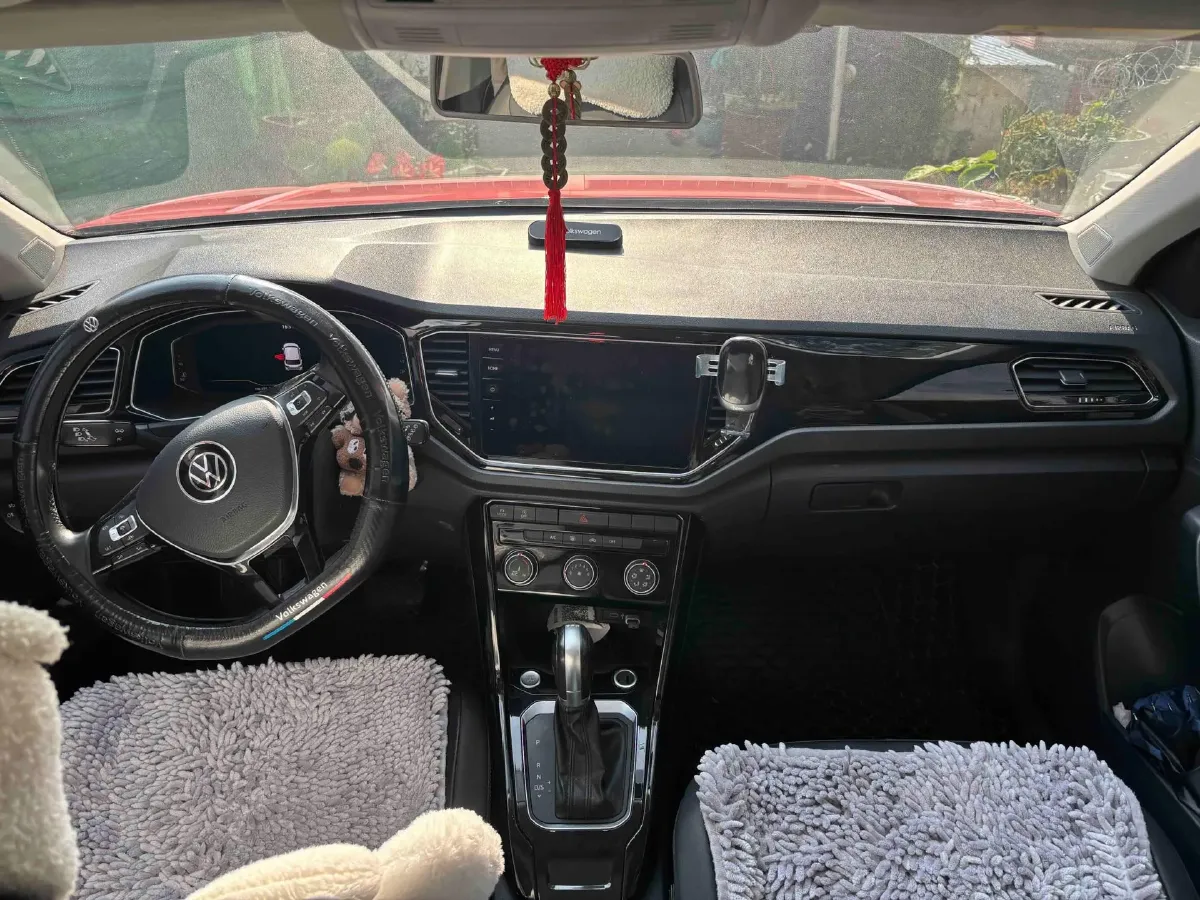 2021 Volkswagen T-Roc 1.4T 150HP L4 7DCT,autocango,china used car exporter,china ev exporter,chinese used car exporter,chinese used ev exporter