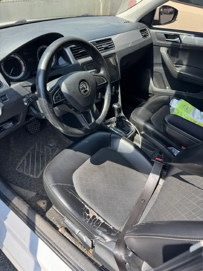 2019 SWM G01 1.5T 156HP L4 6AT,autocango,china used car exporter,china ev exporter,chinese used car exporter,chinese used ev exporter