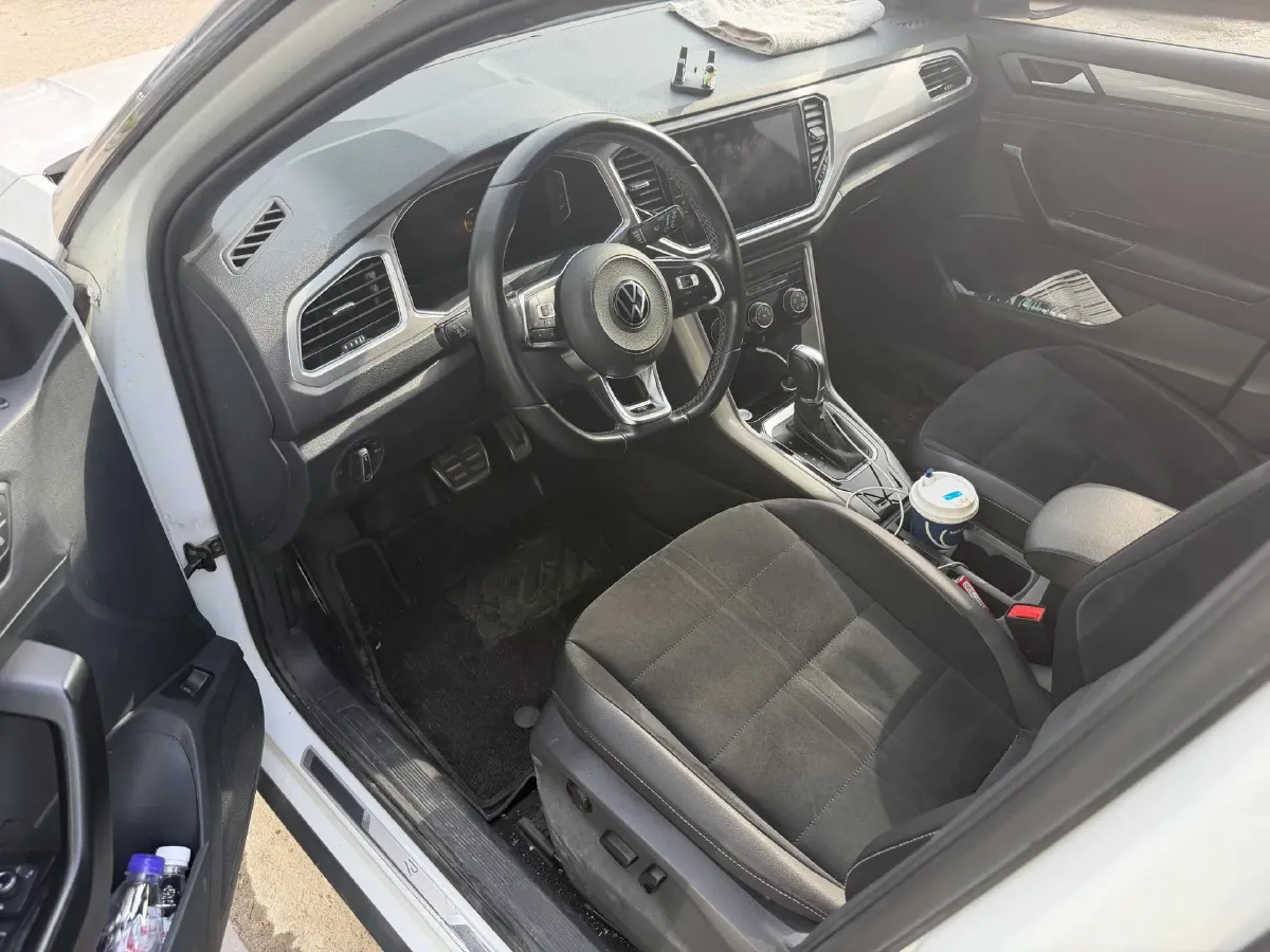 2022 Volkswagen T-Roc 1.4T 150HP L4 7DCT,autocango,china used car exporter,china ev exporter,chinese used car exporter,chinese used ev exporter
