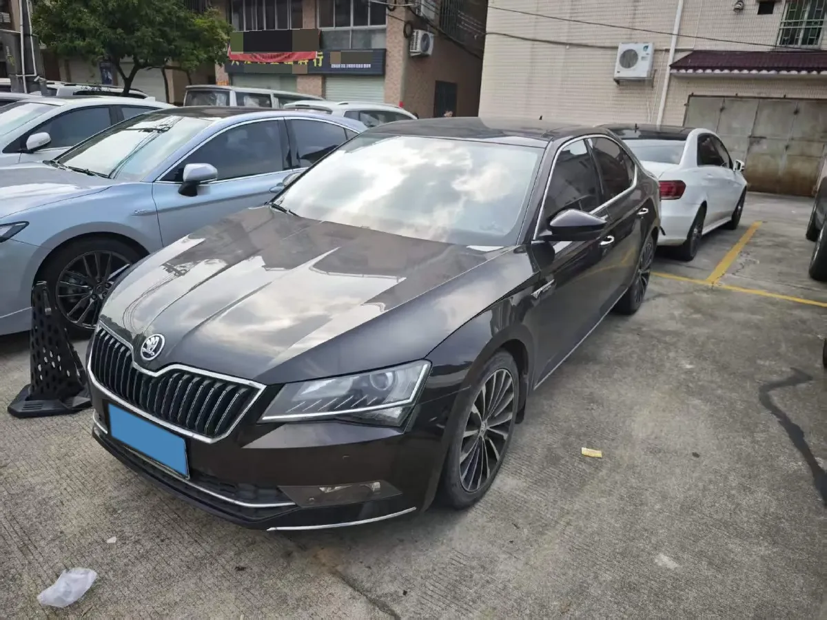 2018 Skoda Kodiak 1.8T 180HP L4 7DCT,autocango,china used car exporter,china ev exporter,chinese used car exporter,chinese used ev exporter