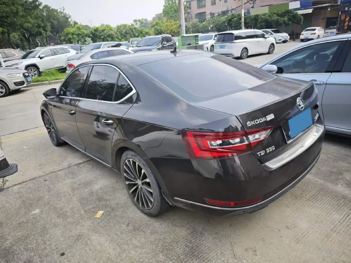 2018 Skoda Kodiak 1.8T 180HP L4 7DCT,autocango,china used car exporter,china ev exporter,chinese used car exporter,chinese used ev exporter