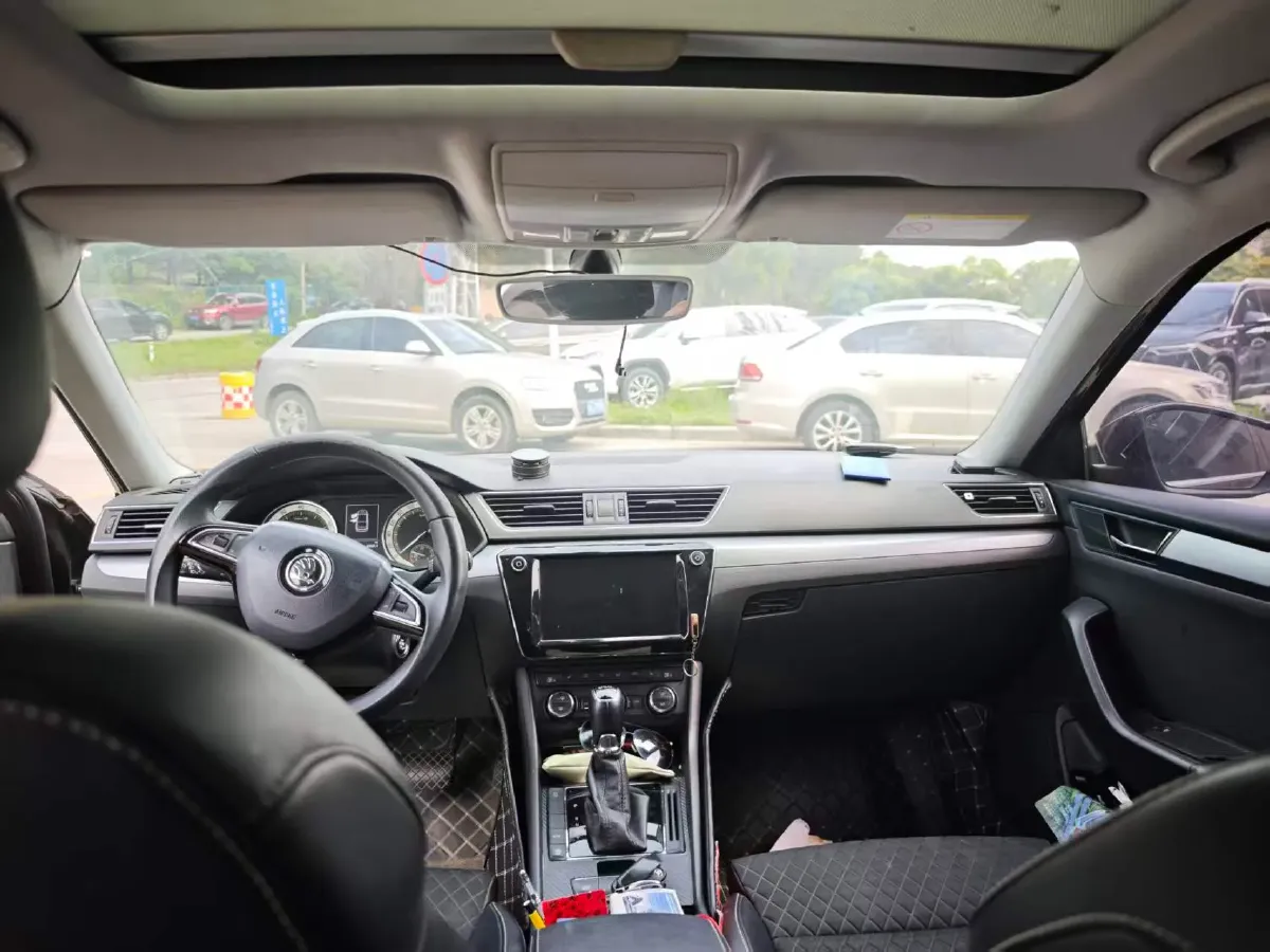 2018 Skoda Kodiak 1.8T 180HP L4 7DCT,autocango,china used car exporter,china ev exporter,chinese used car exporter,chinese used ev exporter