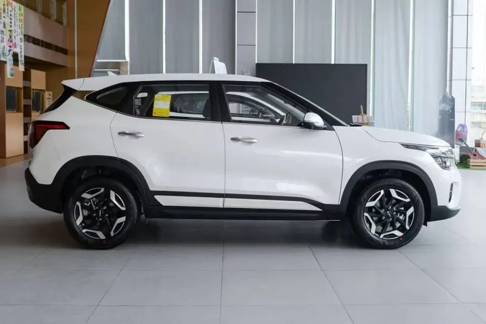 2023 Kia Seltos 1.5L 115HP L4 CVT,autocango,china used car exporter,china ev exporter,chinese used car exporter,chinese used ev exporter