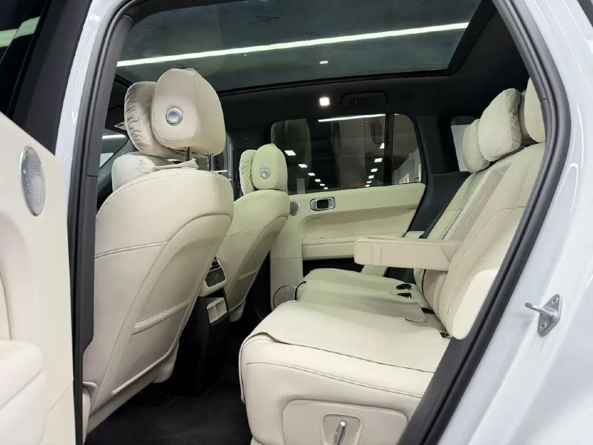 2024 Li L6 Range Extended 154HP L4 REEV 36.8KWH,autocango,china used car exporter,china ev exporter,chinese used car exporter,chinese used ev exporter