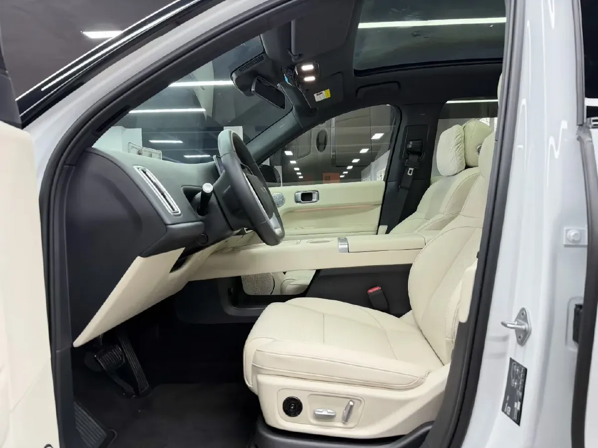 2024 Li L6 Range Extended 154HP L4 REEV 36.8KWH,autocango,china used car exporter,china ev exporter,chinese used car exporter,chinese used ev exporter