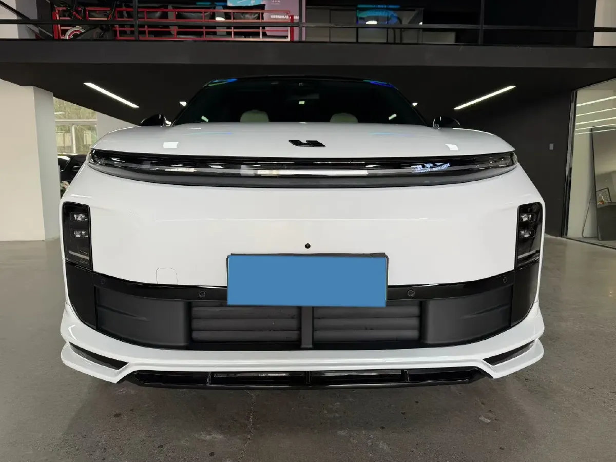 2024 Li L6 Range Extended 154HP L4 REEV 36.8KWH,autocango,china used car exporter,china ev exporter,chinese used car exporter,chinese used ev exporter