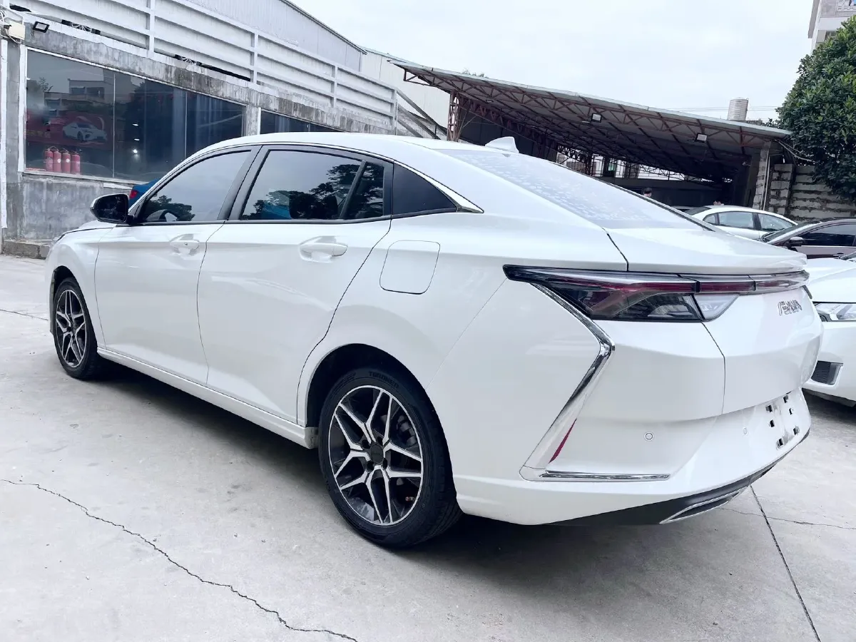 2021 DongFeng Aeolus YiXuan 1.5T 150HP L4 6DCT,autocango,china used car exporter,china ev exporter,chinese used car exporter,chinese used ev exporter